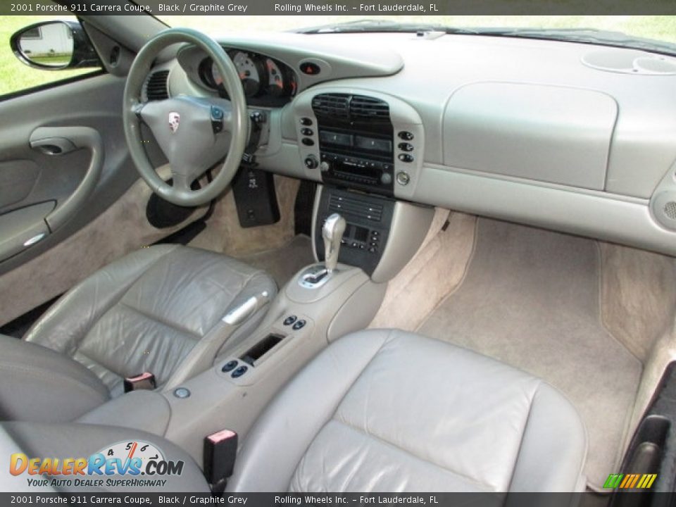 Dashboard of 2001 Porsche 911 Carrera Coupe Photo #30