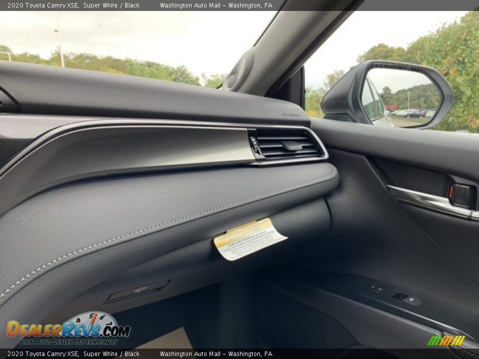 2020 Toyota Camry XSE Super White / Black Photo #28