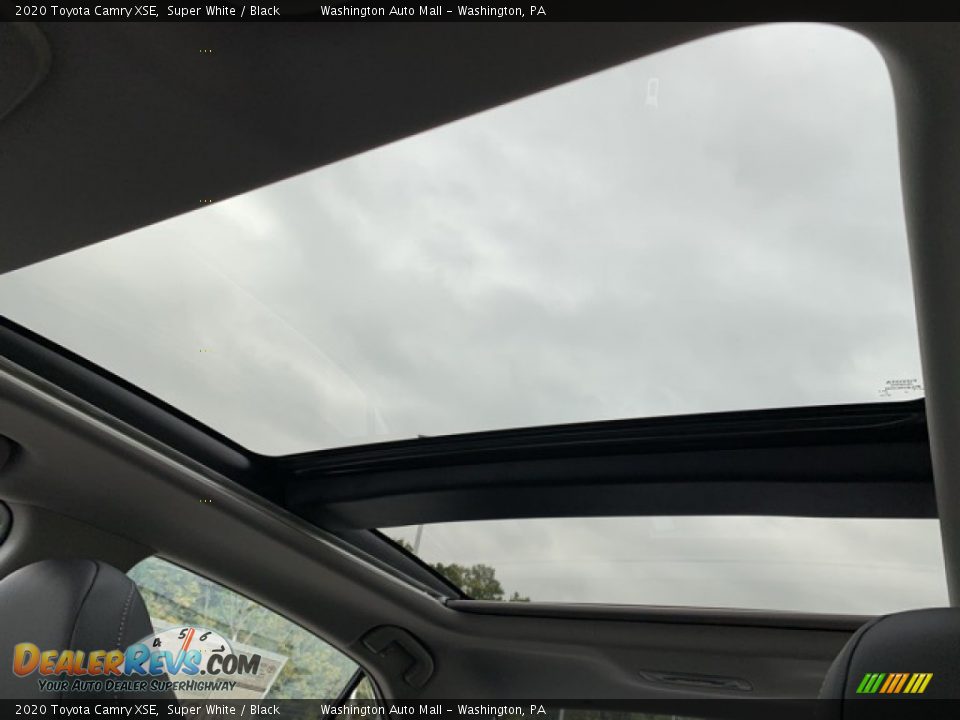 Sunroof of 2020 Toyota Camry XSE Photo #31
