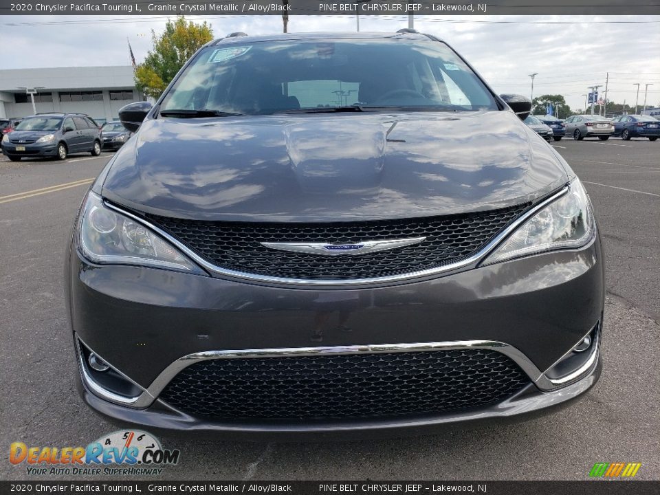 2020 Chrysler Pacifica Touring L Granite Crystal Metallic / Alloy/Black Photo #2