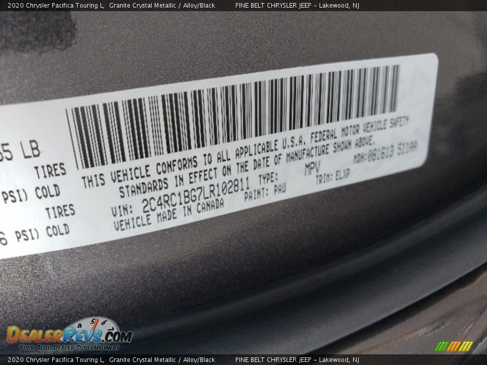 2020 Chrysler Pacifica Touring L Granite Crystal Metallic / Alloy/Black Photo #10