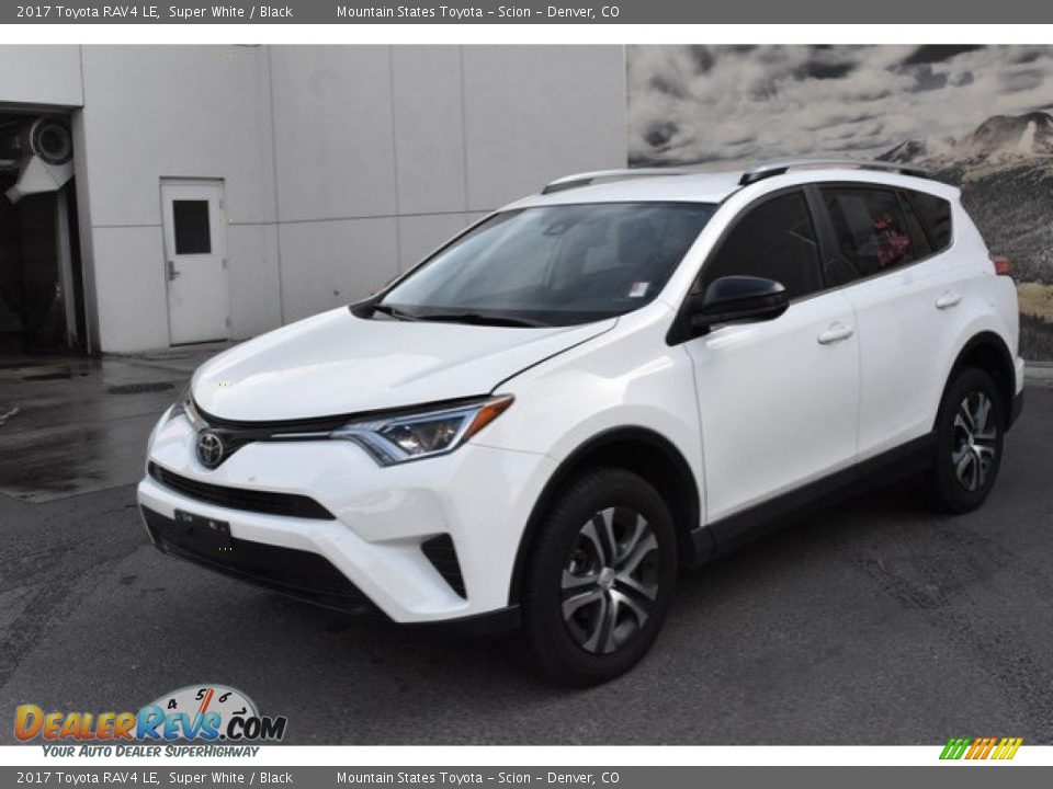 2017 Toyota RAV4 LE Super White / Black Photo #2