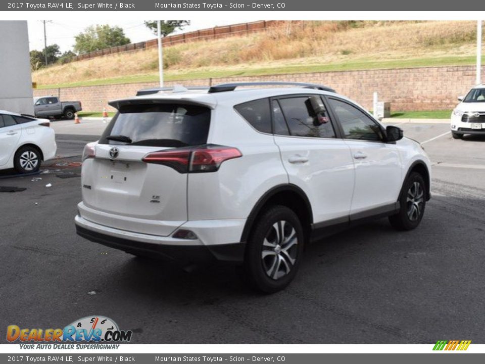 2017 Toyota RAV4 LE Super White / Black Photo #6