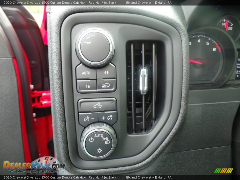 Controls of 2020 Chevrolet Silverado 1500 Custom Double Cab 4x4 Photo #24