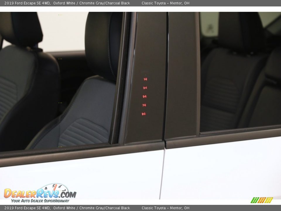 2019 Ford Escape SE 4WD Oxford White / Chromite Gray/Charcoal Black Photo #4