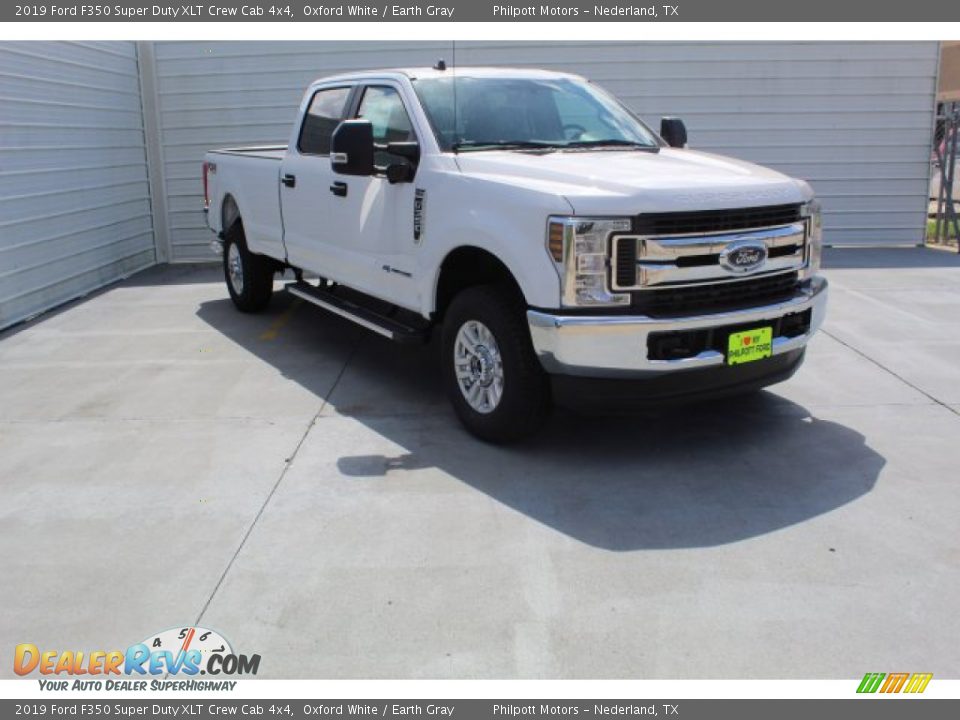 2019 Ford F350 Super Duty XLT Crew Cab 4x4 Oxford White / Earth Gray Photo #2