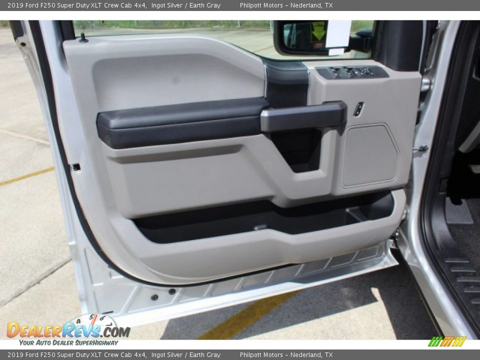 2019 Ford F250 Super Duty XLT Crew Cab 4x4 Ingot Silver / Earth Gray Photo #9