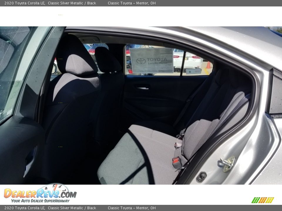 2020 Toyota Corolla LE Classic Silver Metallic / Black Photo #3