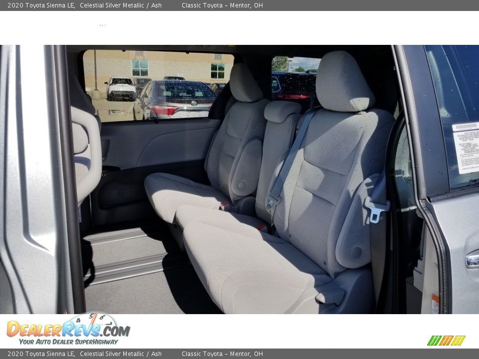 2020 Toyota Sienna LE Celestial Silver Metallic / Ash Photo #3