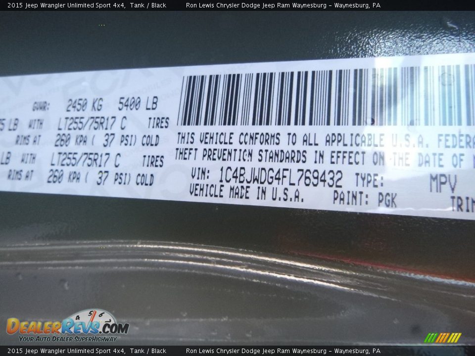 2015 Jeep Wrangler Unlimited Sport 4x4 Tank / Black Photo #13