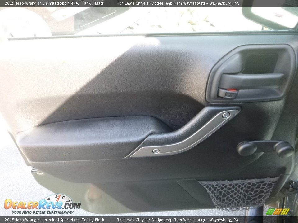 2015 Jeep Wrangler Unlimited Sport 4x4 Tank / Black Photo #14