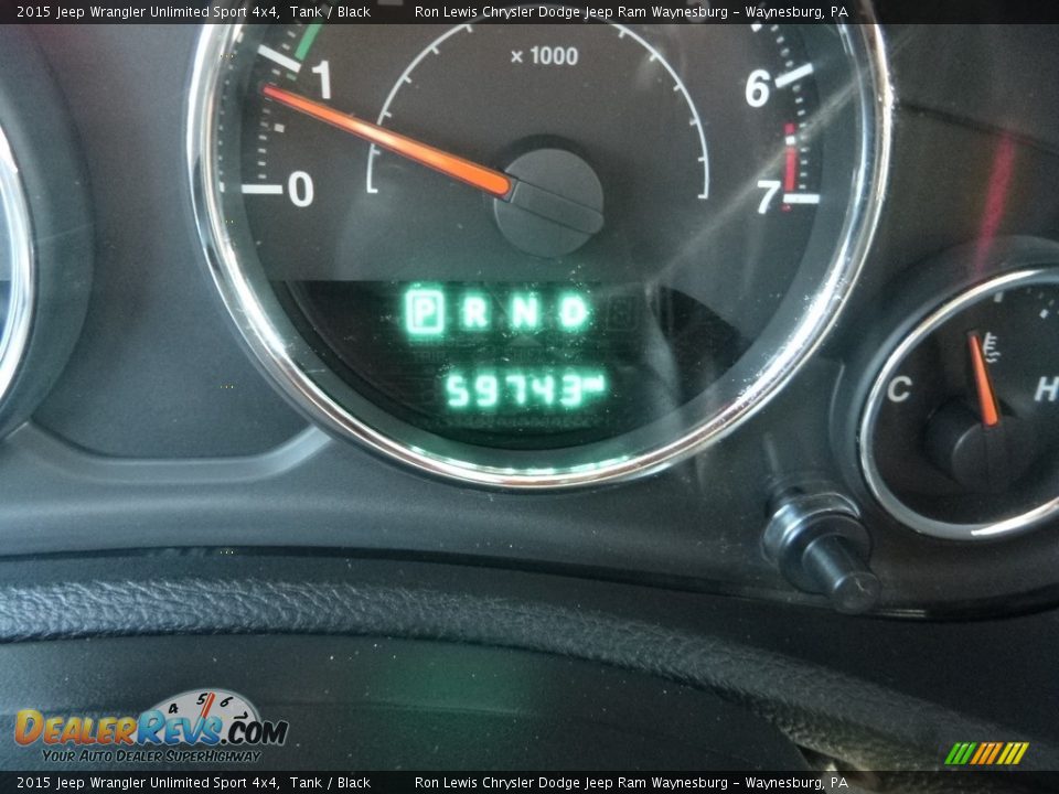2015 Jeep Wrangler Unlimited Sport 4x4 Tank / Black Photo #17