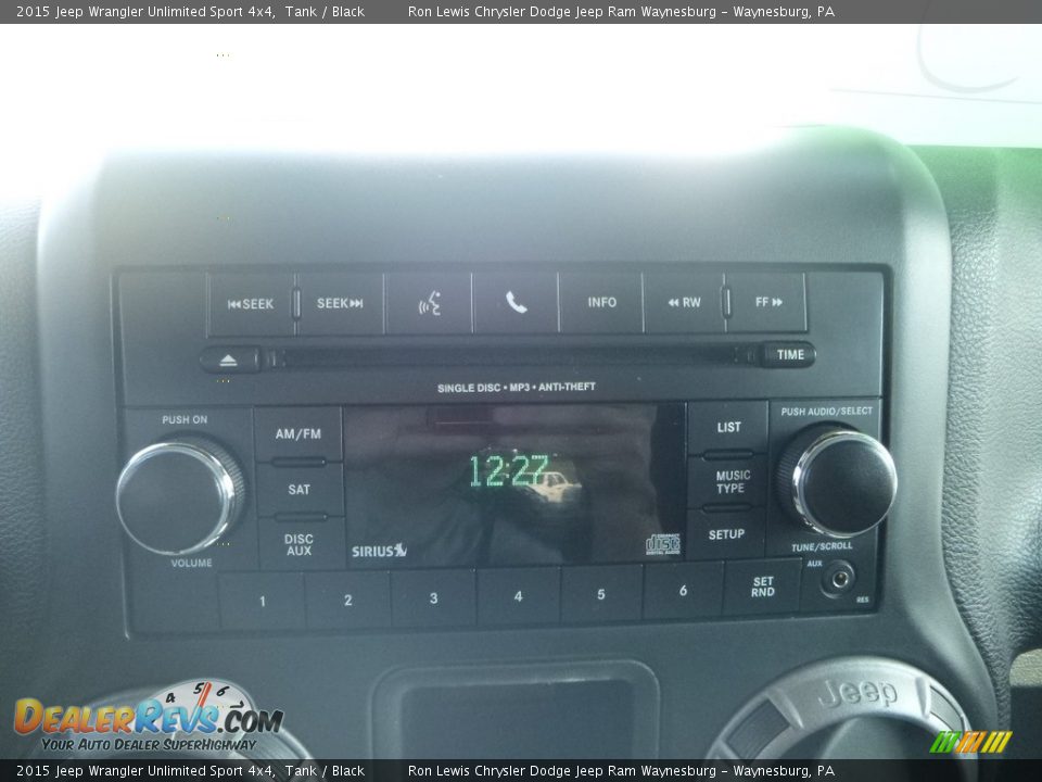 2015 Jeep Wrangler Unlimited Sport 4x4 Tank / Black Photo #18
