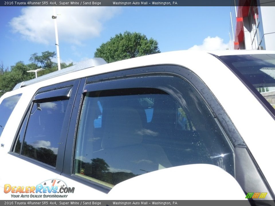 2016 Toyota 4Runner SR5 4x4 Super White / Sand Beige Photo #5