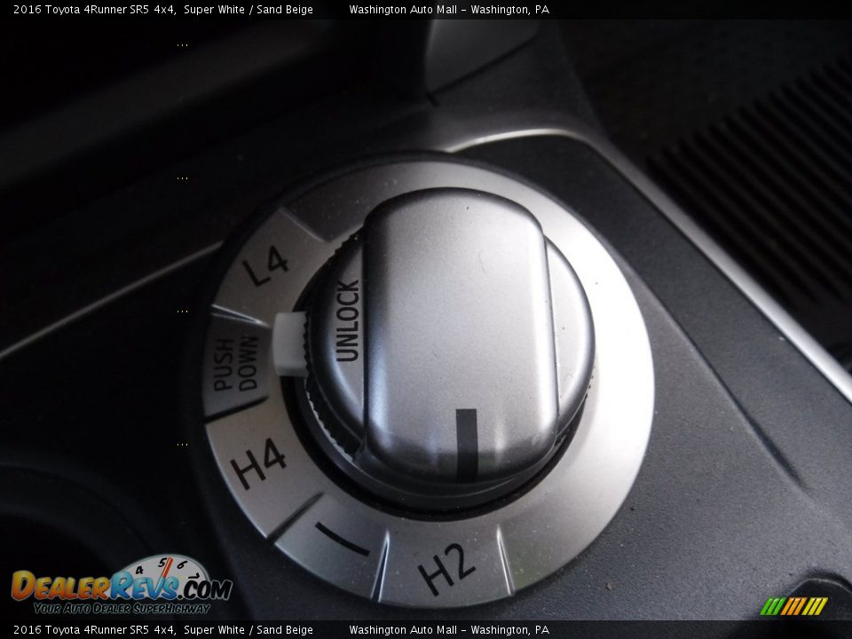 2016 Toyota 4Runner SR5 4x4 Super White / Sand Beige Photo #20