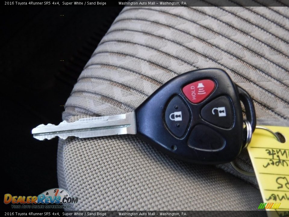 2016 Toyota 4Runner SR5 4x4 Super White / Sand Beige Photo #27