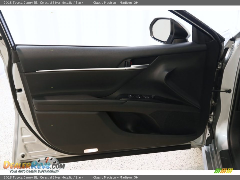 2018 Toyota Camry SE Celestial Silver Metallic / Black Photo #5