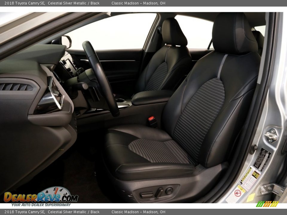 2018 Toyota Camry SE Celestial Silver Metallic / Black Photo #6