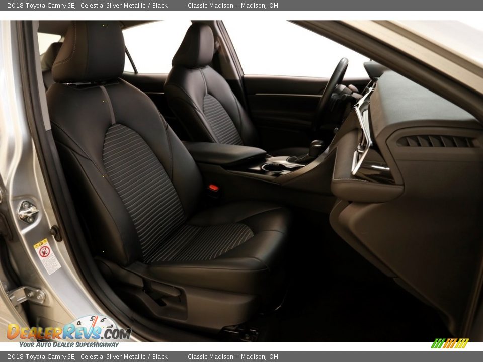 2018 Toyota Camry SE Celestial Silver Metallic / Black Photo #17