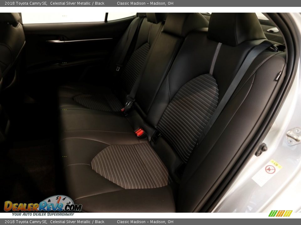 2018 Toyota Camry SE Celestial Silver Metallic / Black Photo #19
