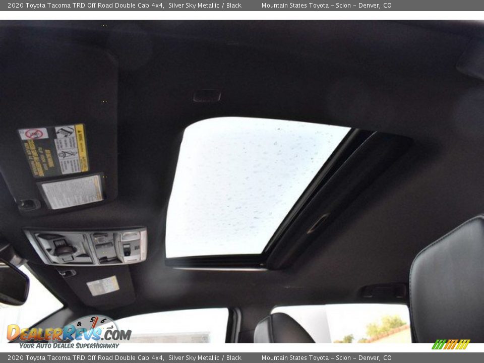 Sunroof of 2020 Toyota Tacoma TRD Off Road Double Cab 4x4 Photo #8