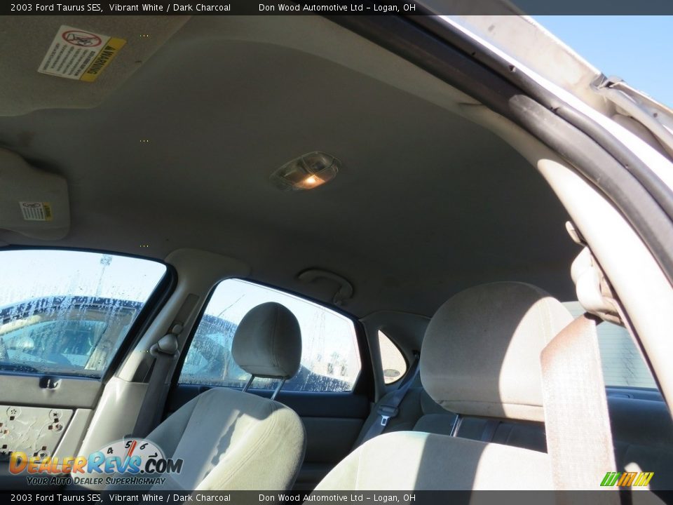 2003 Ford Taurus SES Vibrant White / Dark Charcoal Photo #19