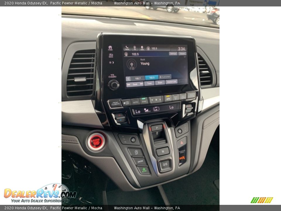 Controls of 2020 Honda Odyssey EX Photo #33