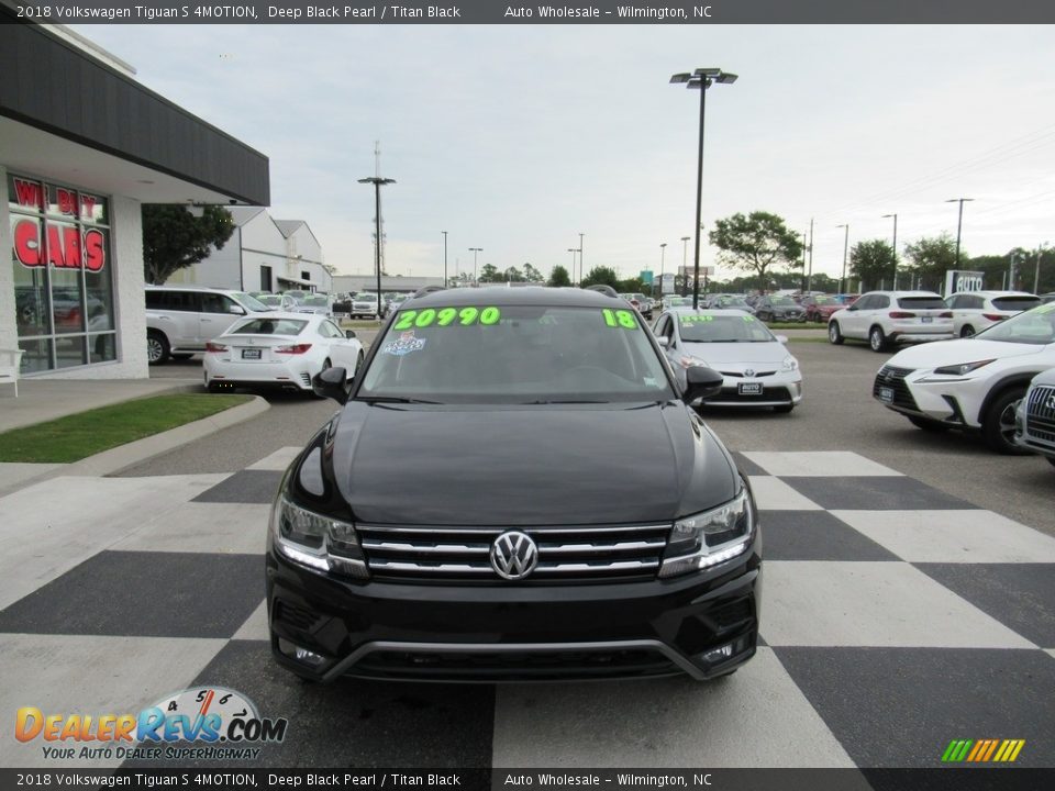 2018 Volkswagen Tiguan S 4MOTION Deep Black Pearl / Titan Black Photo #2