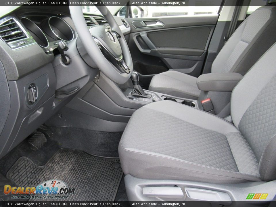 2018 Volkswagen Tiguan S 4MOTION Deep Black Pearl / Titan Black Photo #10