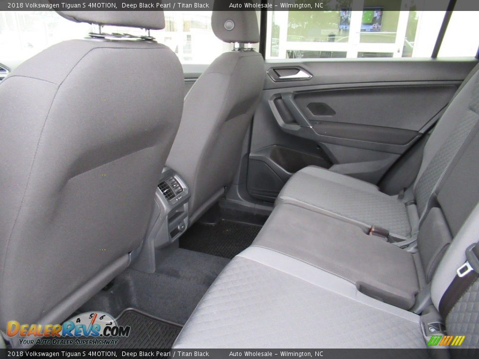 2018 Volkswagen Tiguan S 4MOTION Deep Black Pearl / Titan Black Photo #11