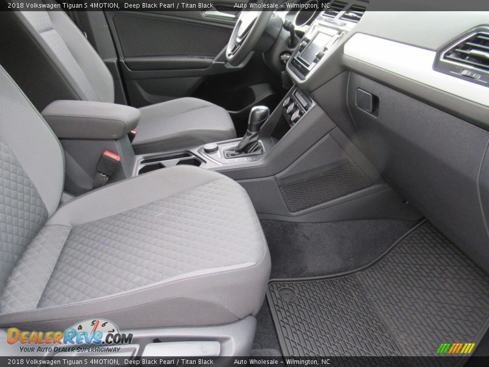 2018 Volkswagen Tiguan S 4MOTION Deep Black Pearl / Titan Black Photo #12