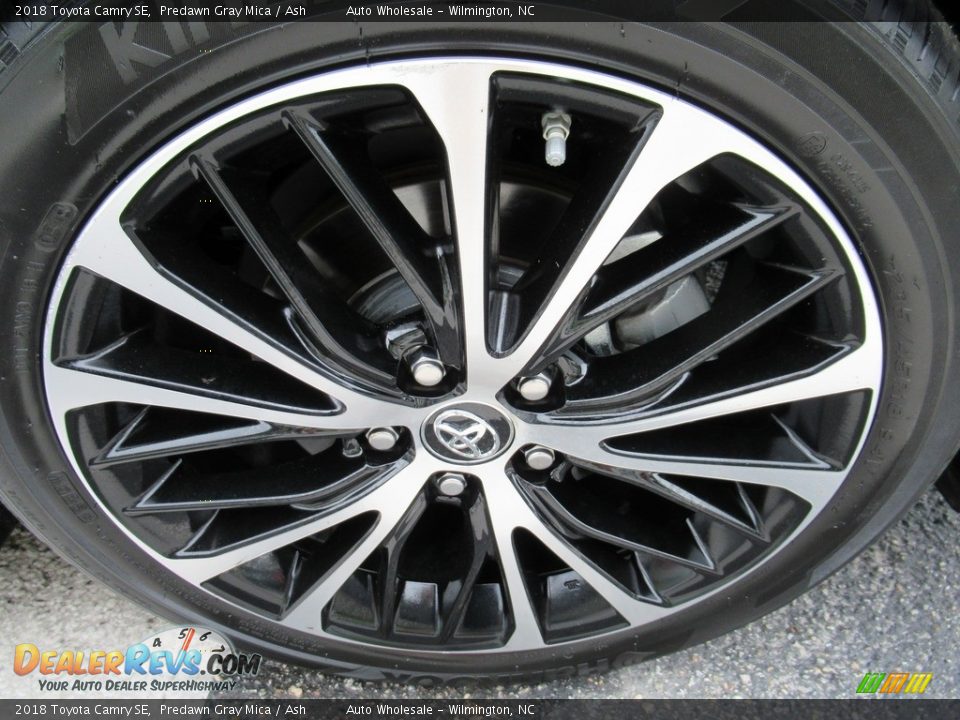2018 Toyota Camry SE Predawn Gray Mica / Ash Photo #7