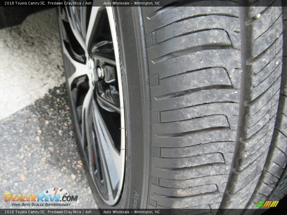 2018 Toyota Camry SE Predawn Gray Mica / Ash Photo #8