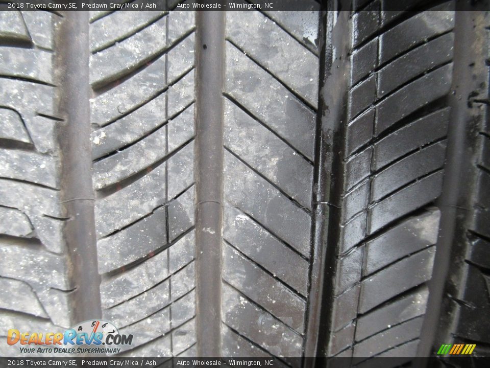 2018 Toyota Camry SE Predawn Gray Mica / Ash Photo #9