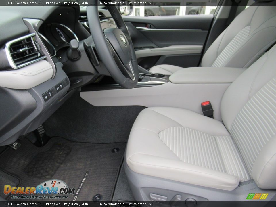 2018 Toyota Camry SE Predawn Gray Mica / Ash Photo #11
