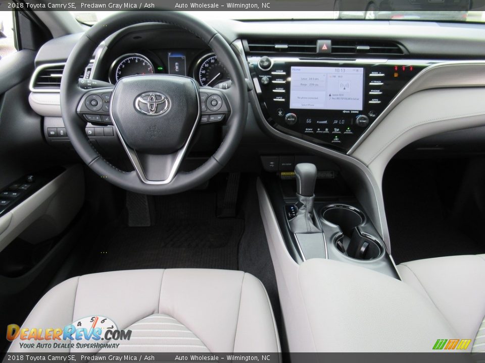 2018 Toyota Camry SE Predawn Gray Mica / Ash Photo #16