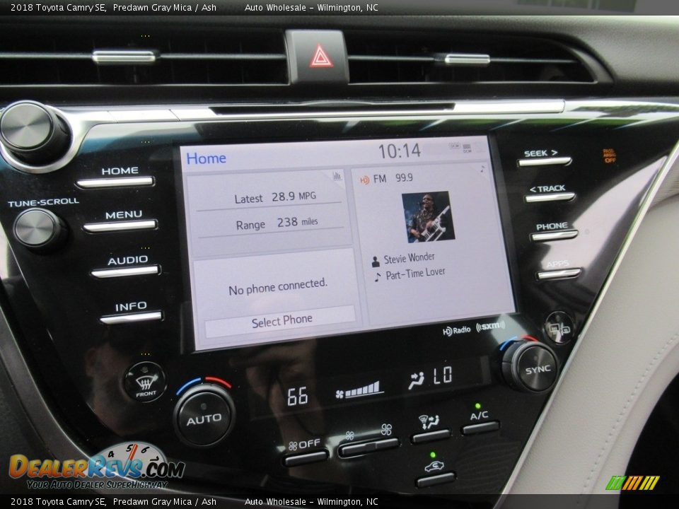 2018 Toyota Camry SE Predawn Gray Mica / Ash Photo #18