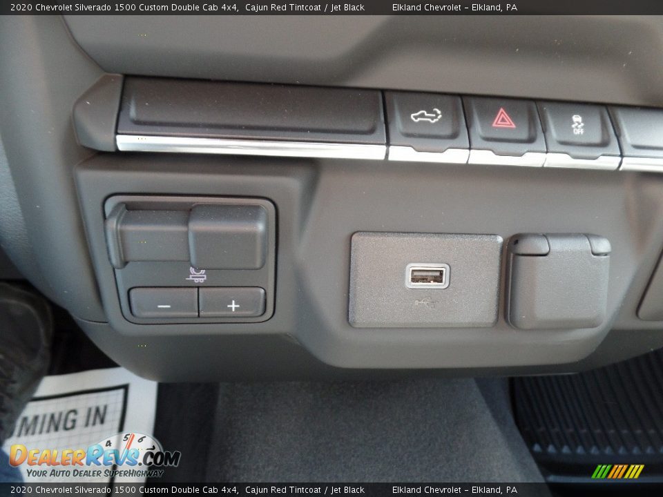 2020 Chevrolet Silverado 1500 Custom Double Cab 4x4 Cajun Red Tintcoat / Jet Black Photo #30