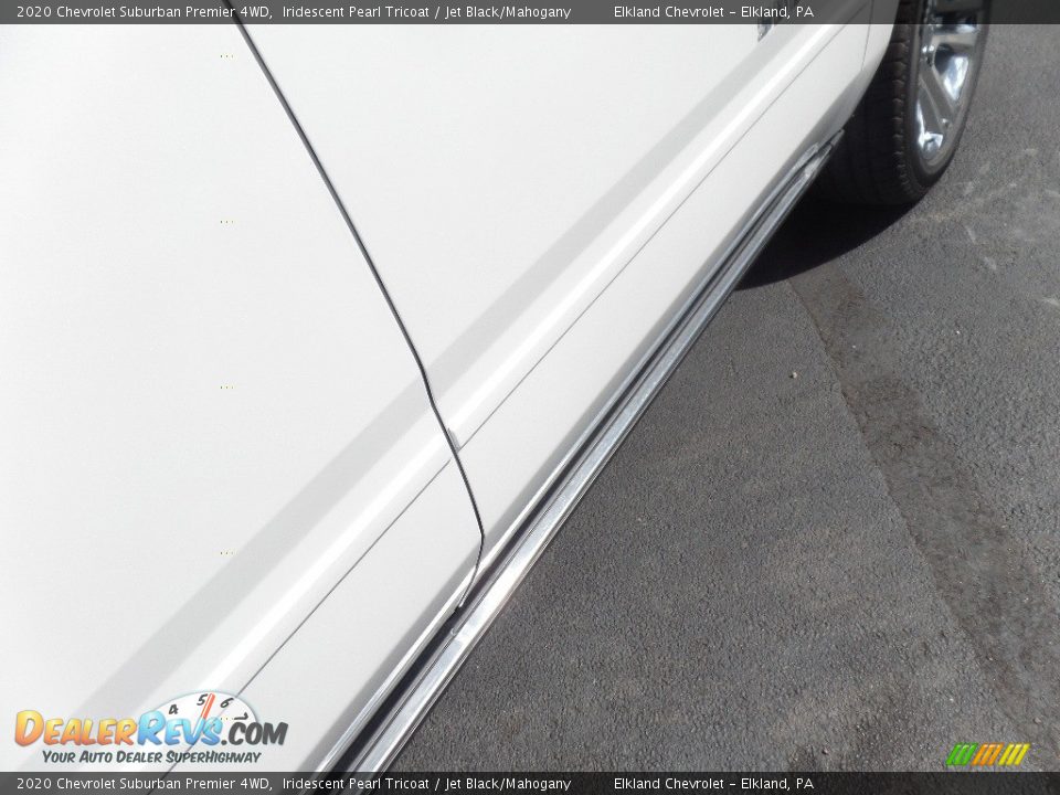 2020 Chevrolet Suburban Premier 4WD Iridescent Pearl Tricoat / Jet Black/Mahogany Photo #12
