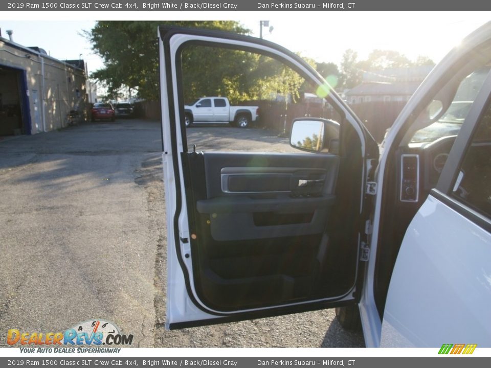 2019 Ram 1500 Classic SLT Crew Cab 4x4 Bright White / Black/Diesel Gray Photo #9