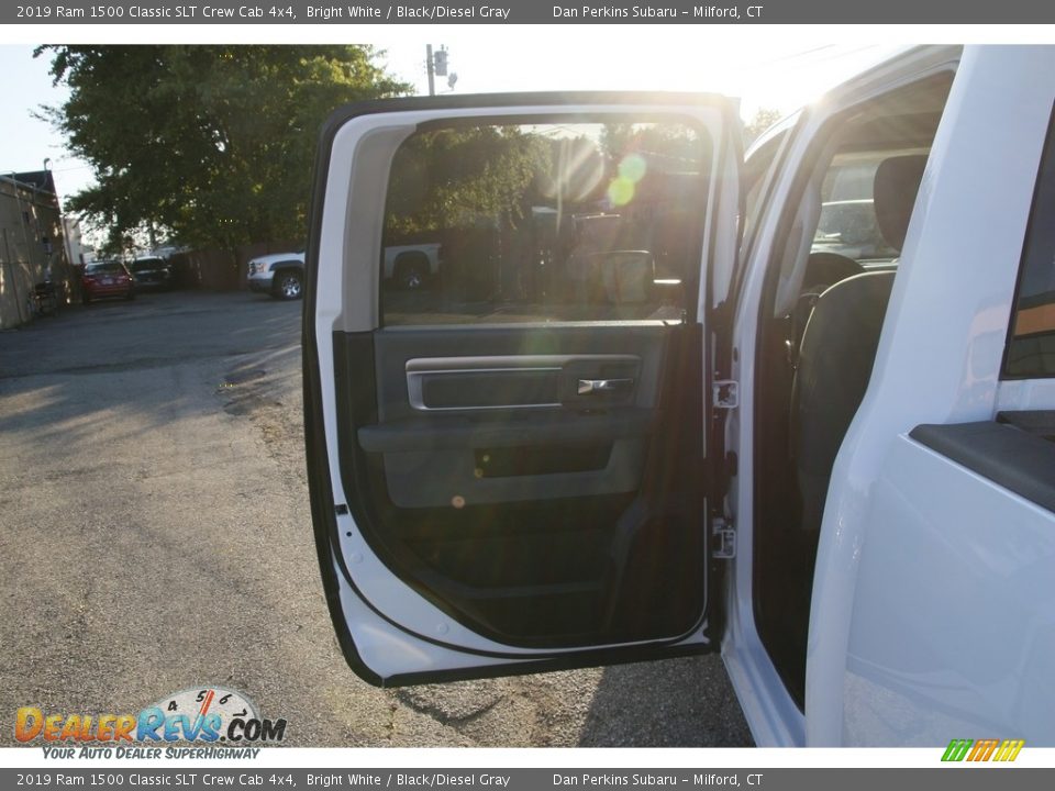 2019 Ram 1500 Classic SLT Crew Cab 4x4 Bright White / Black/Diesel Gray Photo #11