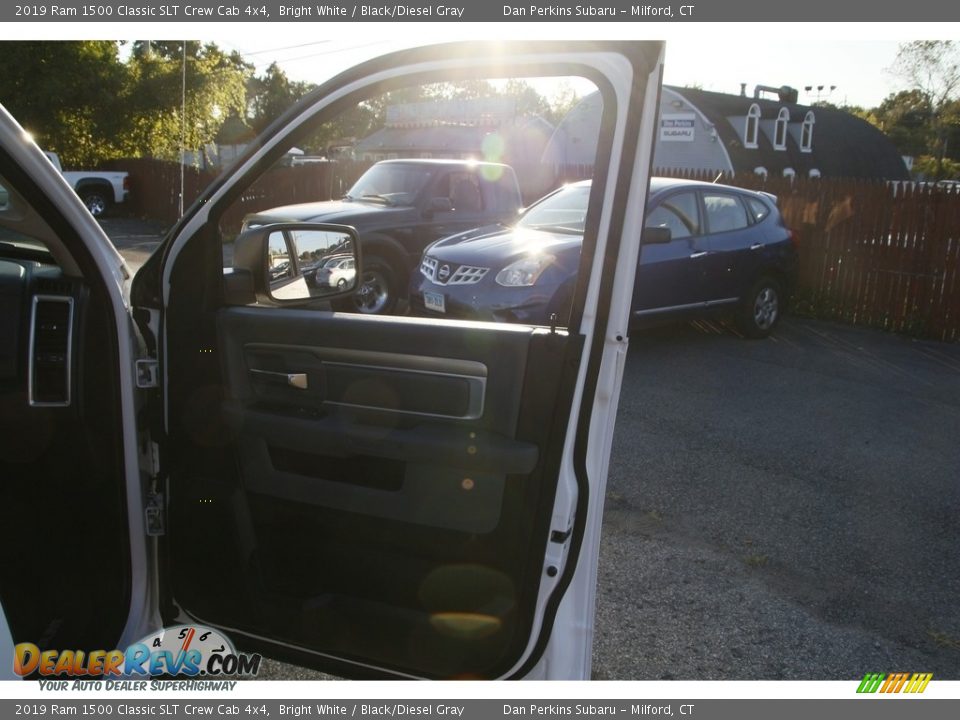 2019 Ram 1500 Classic SLT Crew Cab 4x4 Bright White / Black/Diesel Gray Photo #16