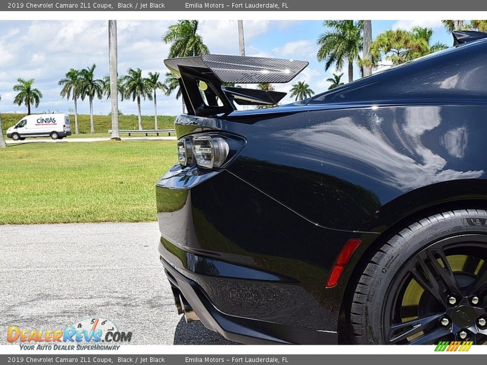 2019 Chevrolet Camaro ZL1 Coupe Black / Jet Black Photo #30