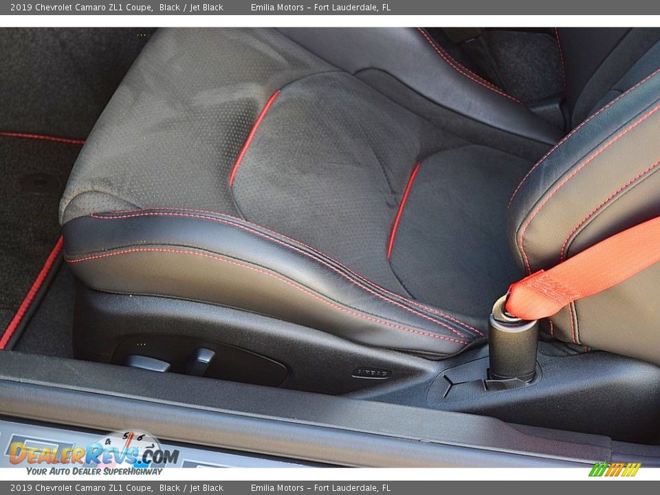 Front Seat of 2019 Chevrolet Camaro ZL1 Coupe Photo #39