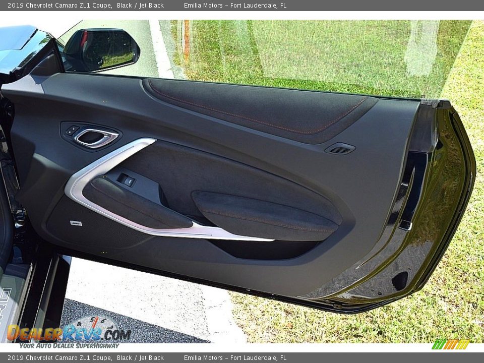 Door Panel of 2019 Chevrolet Camaro ZL1 Coupe Photo #49