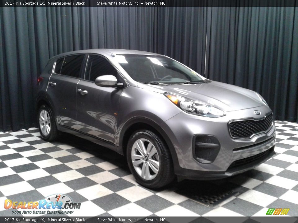 2017 Kia Sportage LX Mineral Silver / Black Photo #4