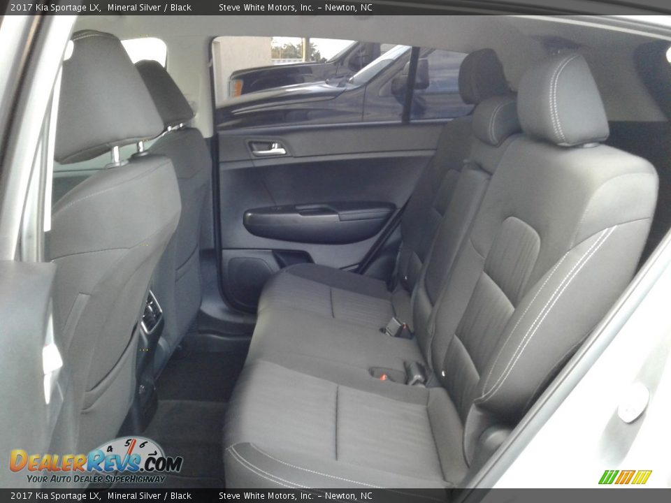 2017 Kia Sportage LX Mineral Silver / Black Photo #11