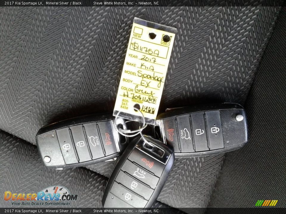 2017 Kia Sportage LX Mineral Silver / Black Photo #26