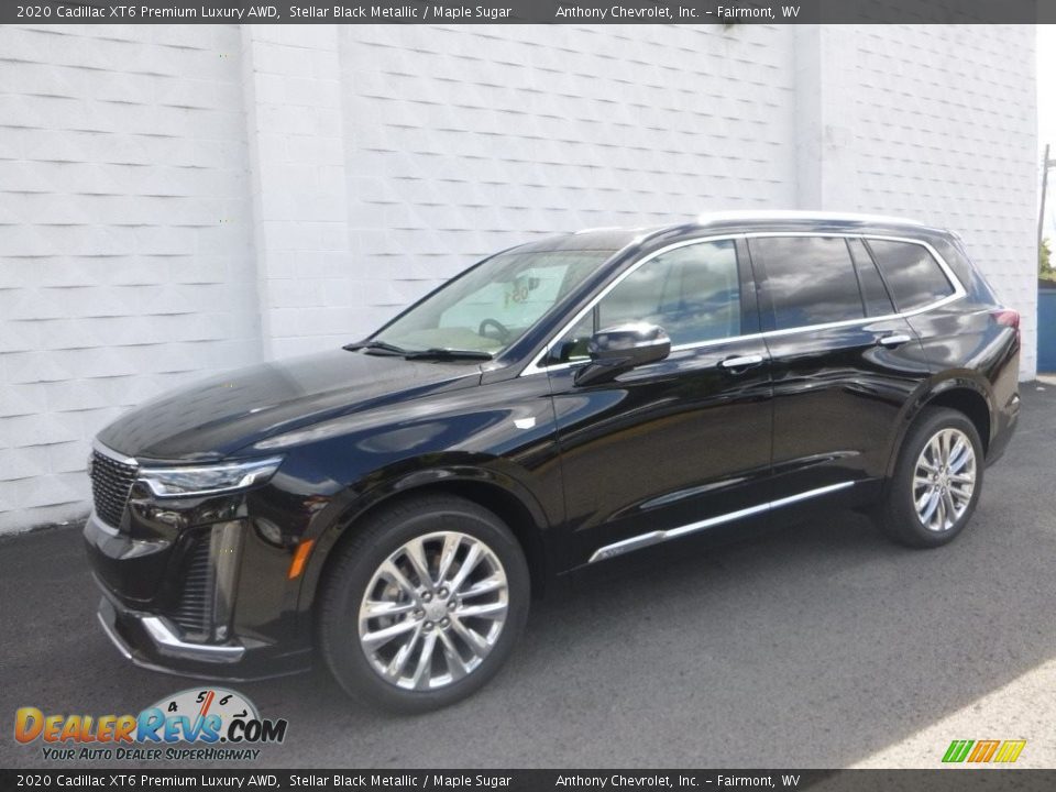 Front 3/4 View of 2020 Cadillac XT6 Premium Luxury AWD Photo #2