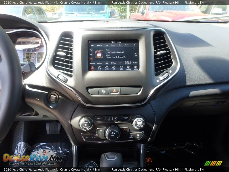 2020 Jeep Cherokee Latitude Plus 4x4 Granite Crystal Metallic / Black Photo #17